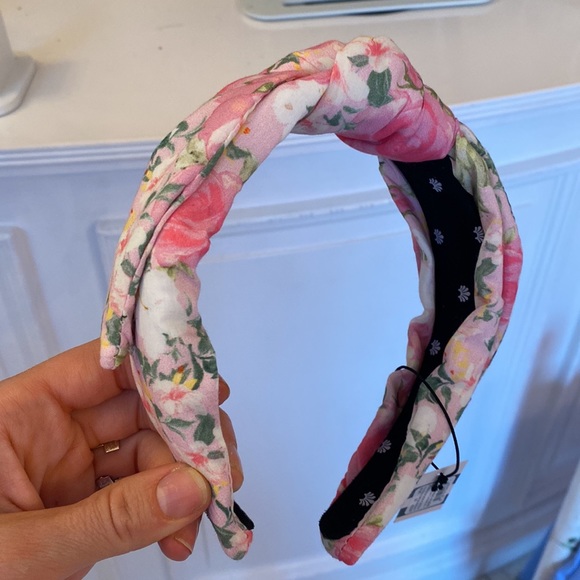 ? Lele Sadoughi x Loveshack Fancy Headband ?